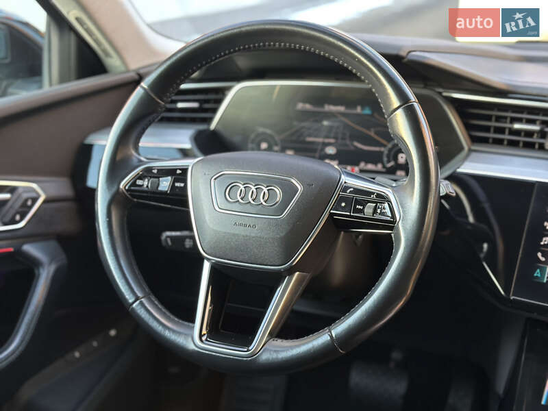 Позашляховик / Кросовер Audi e-tron 2020 в Ужгороді