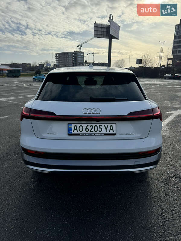 Внедорожник / Кроссовер Audi e-tron 2022 в Ужгороде
