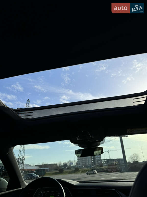 Внедорожник / Кроссовер Audi e-tron 2022 в Ужгороде