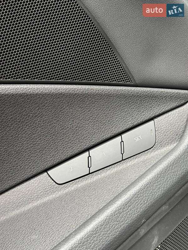 Позашляховик / Кросовер Audi e-tron 2022 в Києві фото 19 Позашляховик / Кросовер Audi e-tron 2022 в Києві