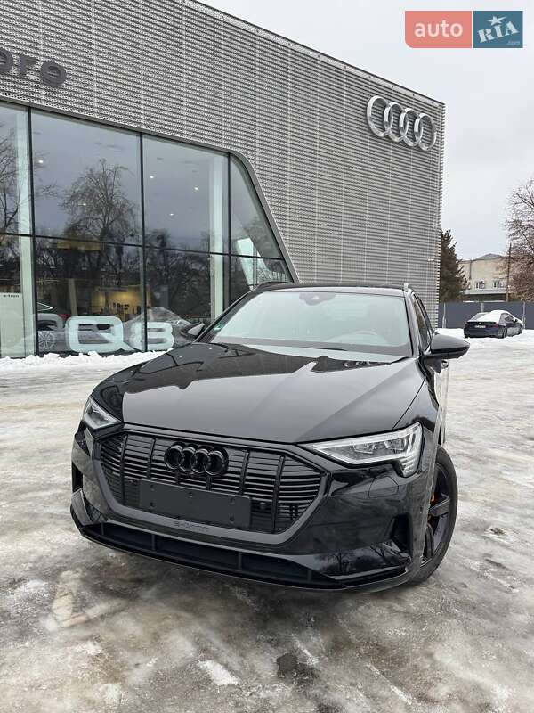 Позашляховик / Кросовер Audi e-tron 2022 в Києві фото 4 Позашляховик / Кросовер Audi e-tron 2022 в Києві
