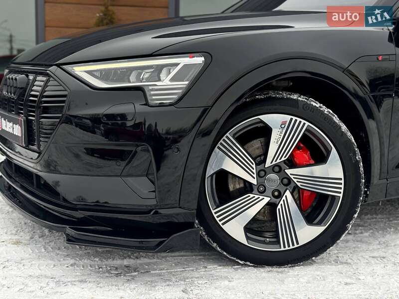 Позашляховик / Кросовер Audi e-tron 2020 в Рівному