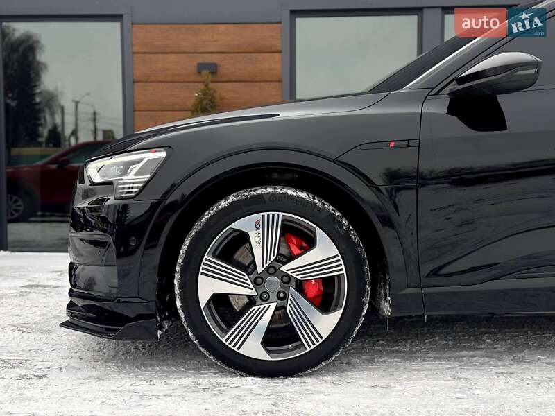 Позашляховик / Кросовер Audi e-tron 2020 в Рівному