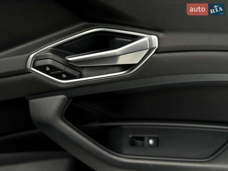 Позашляховик / Кросовер Audi e-tron 2020 в Рівному