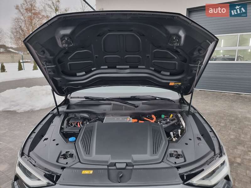 Позашляховик / Кросовер Audi e-tron 2020 в Радивиліві