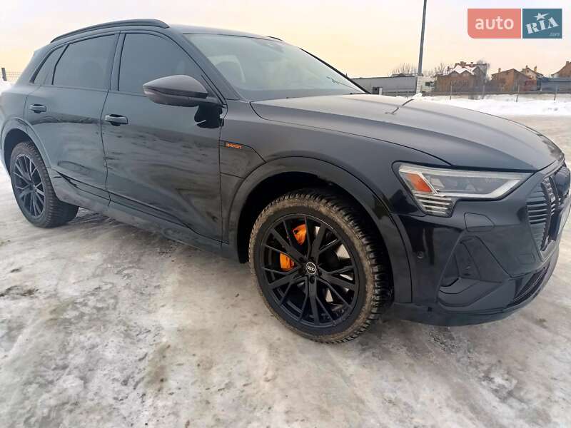 Позашляховик / Кросовер Audi e-tron 2022 в Львові