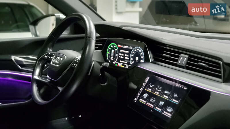 Внедорожник / Кроссовер Audi e-tron 2019 в Киеве