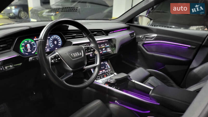 Внедорожник / Кроссовер Audi e-tron 2019 в Киеве
