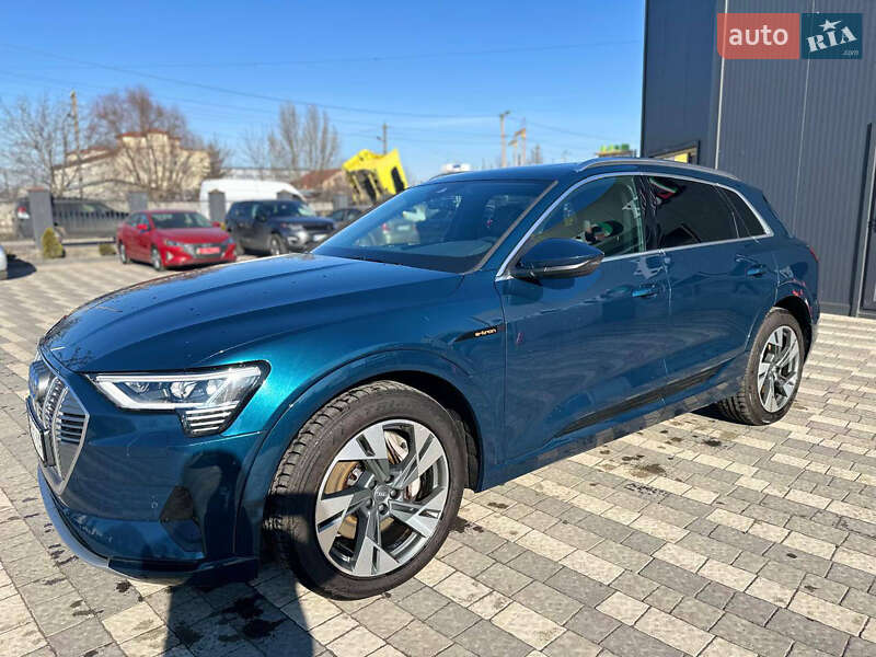Внедорожник / Кроссовер Audi e-tron 2019 в Ужгороде