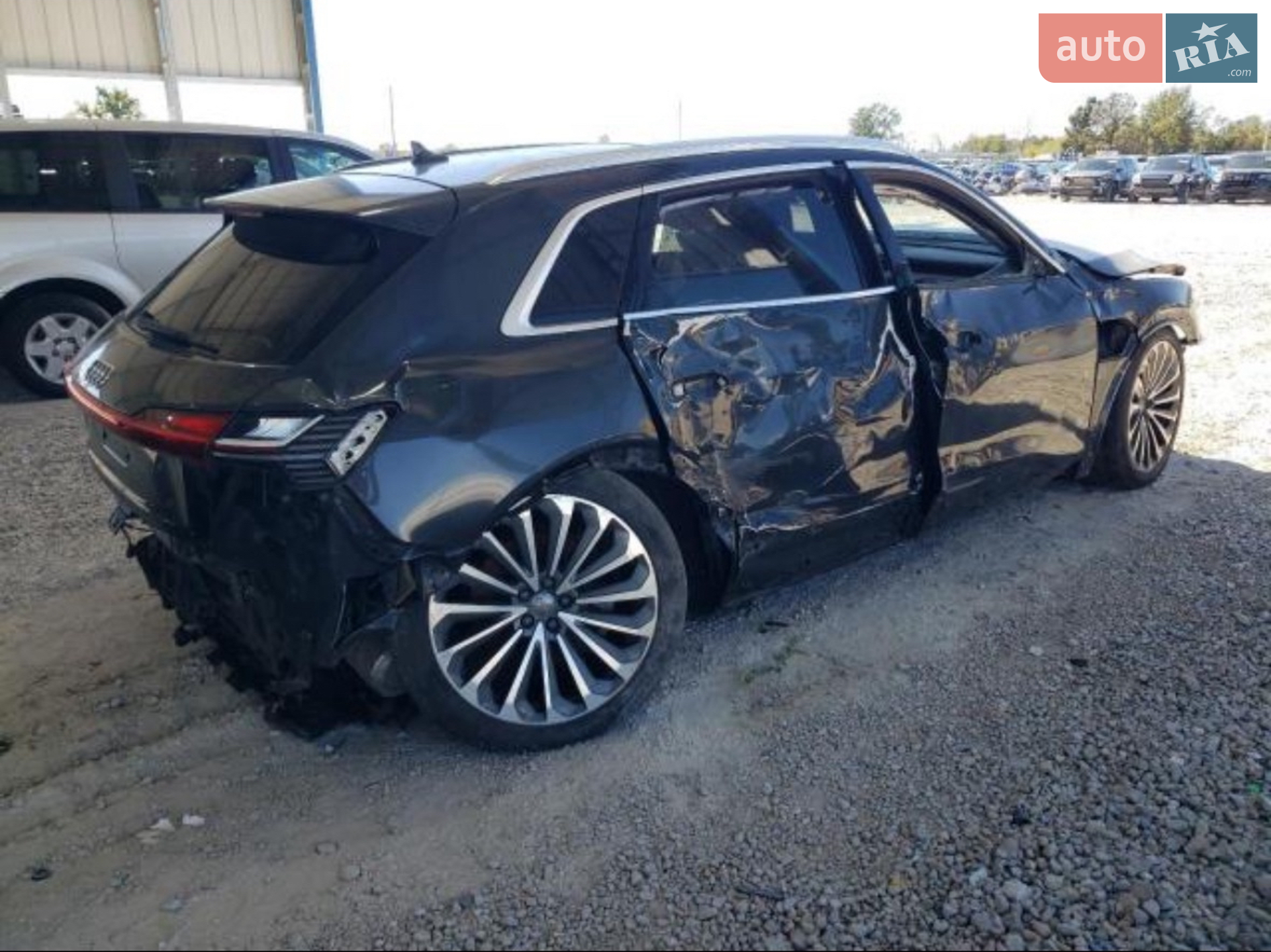 2019 Audi e-tron - мініатюра 9