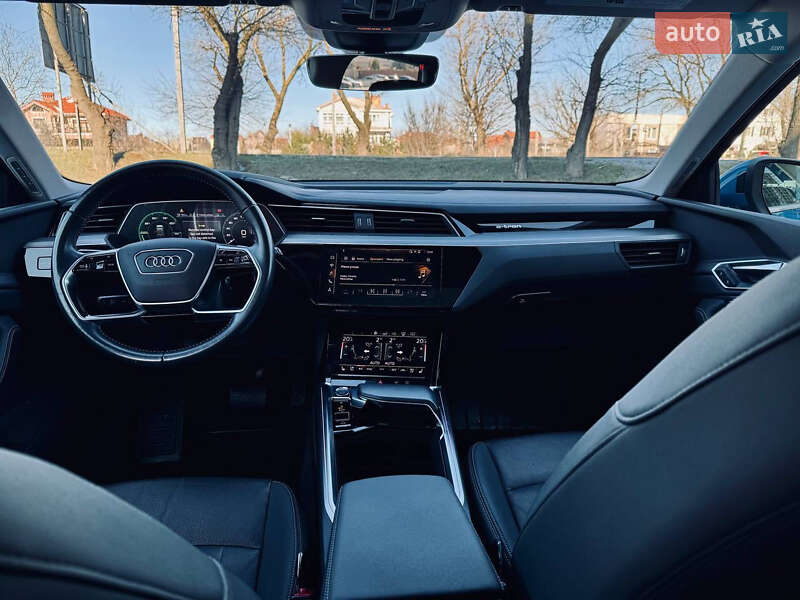 Внедорожник / Кроссовер Audi e-tron 2019 в Одессе