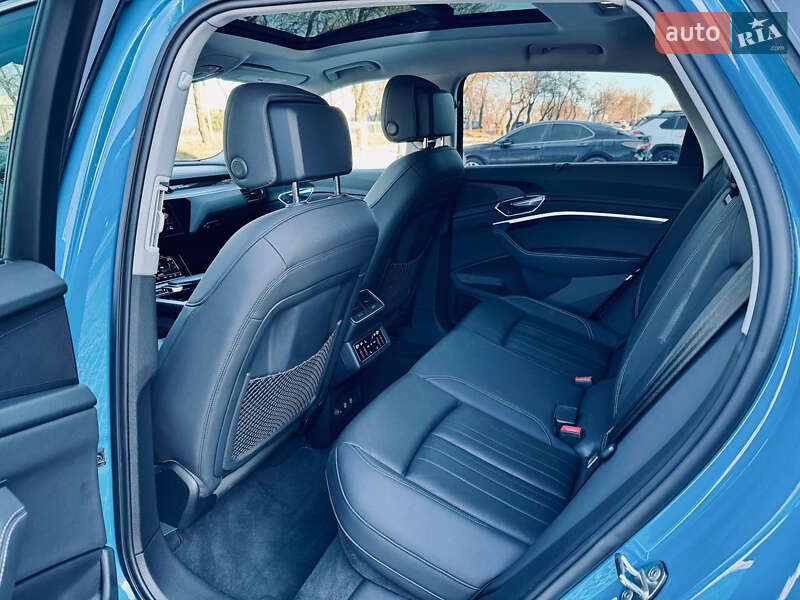 Внедорожник / Кроссовер Audi e-tron 2019 в Одессе