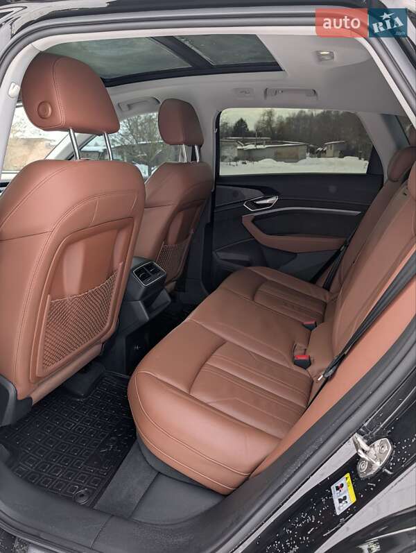 Внедорожник / Кроссовер Audi e-tron 2020 в Нововолынске