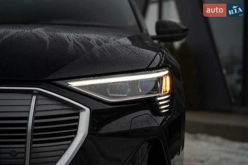 Позашляховик / Кросовер Audi e-tron 2022 в Чернівцях фото 15 Позашляховик / Кросовер Audi e-tron 2022 в Чернівцях