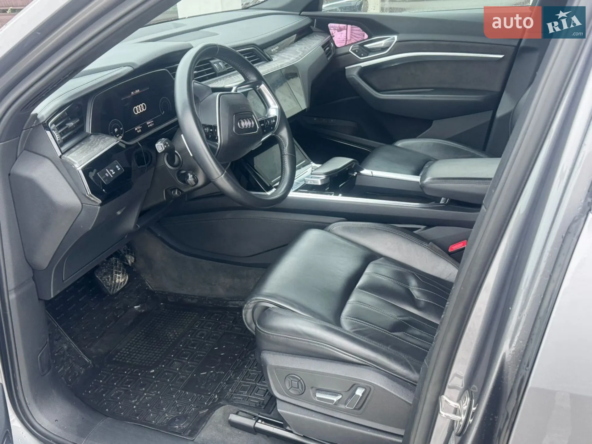 2019 Audi e-tron - мініатюра 13