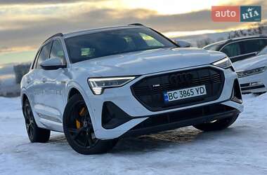 Позашляховик / Кросовер Audi e-tron 2021 в Стрию