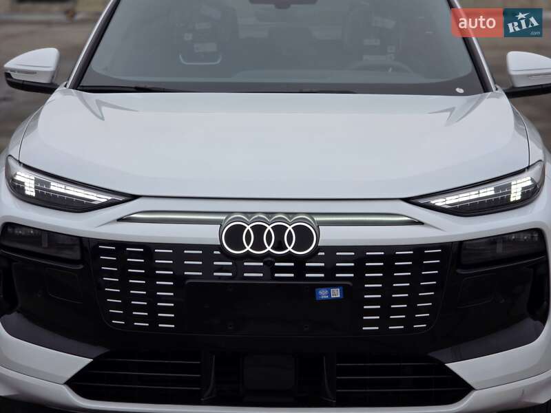 Внедорожник / Кроссовер Audi e-tron 2025 в Киеве фото 15 Внедорожник / Кроссовер Audi e-tron 2025 в Киеве