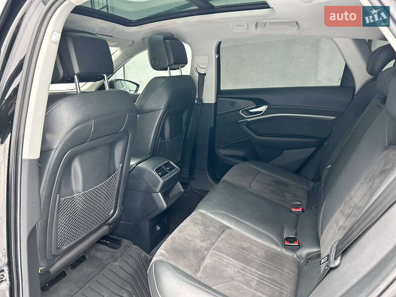 Позашляховик / Кросовер Audi e-tron 2020 в Вінниці фото 13 Позашляховик / Кросовер Audi e-tron 2020 в Вінниці