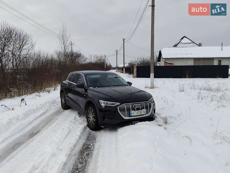 Внедорожник / Кроссовер Audi e-tron 2021 в Ивано-Франковске