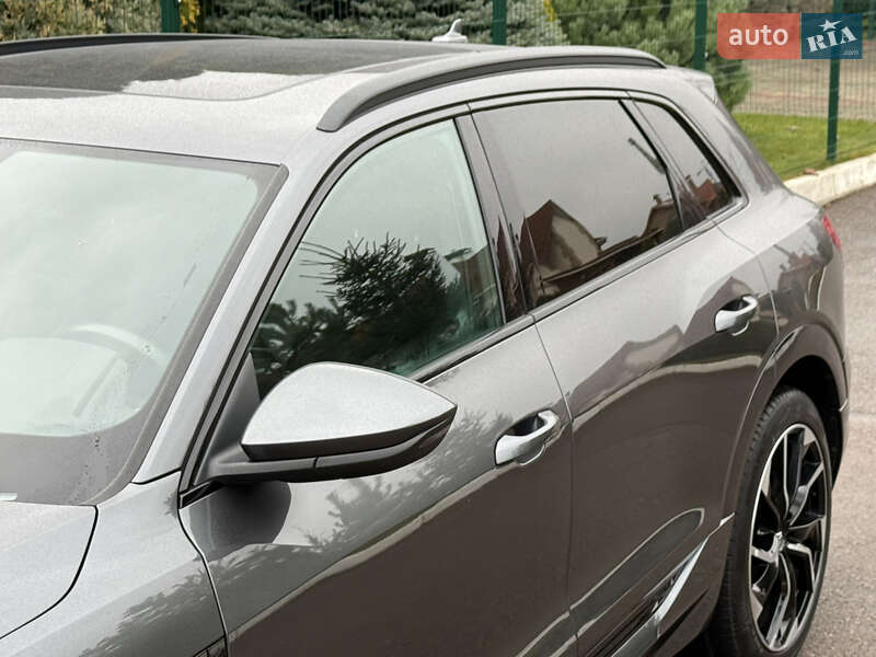 Позашляховик / Кросовер Audi e-tron 2021 в Рівному фото 36 Позашляховик / Кросовер Audi e-tron 2021 в Рівному