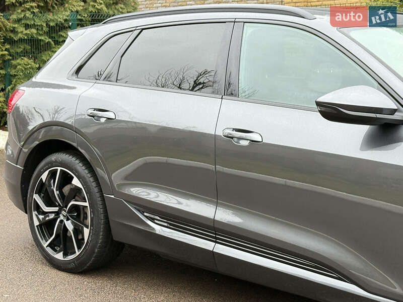 Позашляховик / Кросовер Audi e-tron 2021 в Рівному фото 55 Позашляховик / Кросовер Audi e-tron 2021 в Рівному