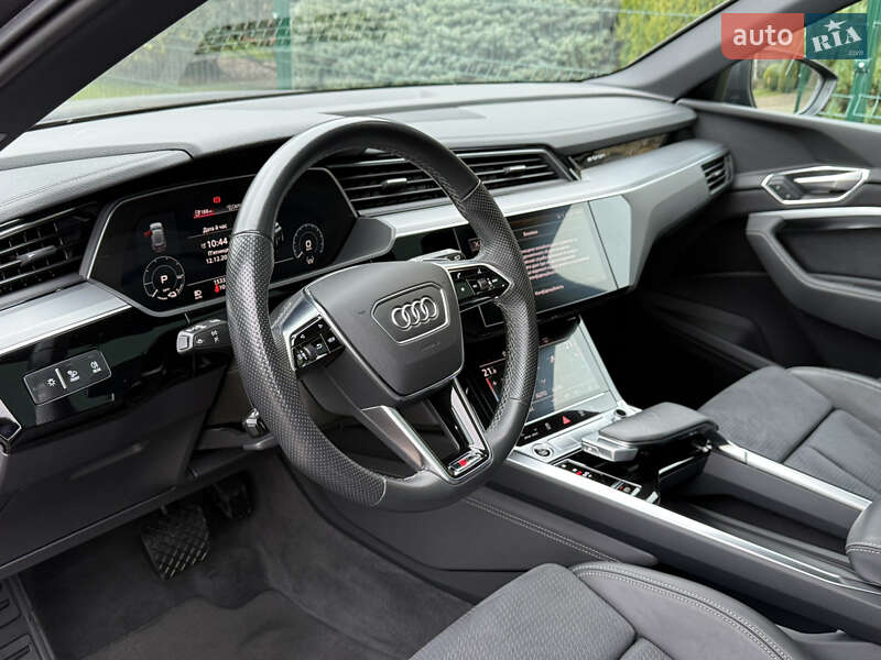 Позашляховик / Кросовер Audi e-tron 2021 в Рівному фото 74 Позашляховик / Кросовер Audi e-tron 2021 в Рівному