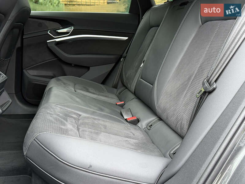 Позашляховик / Кросовер Audi e-tron 2021 в Рівному фото 80 Позашляховик / Кросовер Audi e-tron 2021 в Рівному