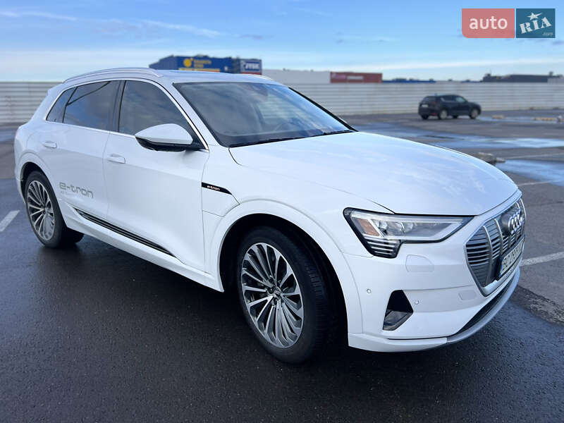 Внедорожник / Кроссовер Audi e-tron 2019 в Львове