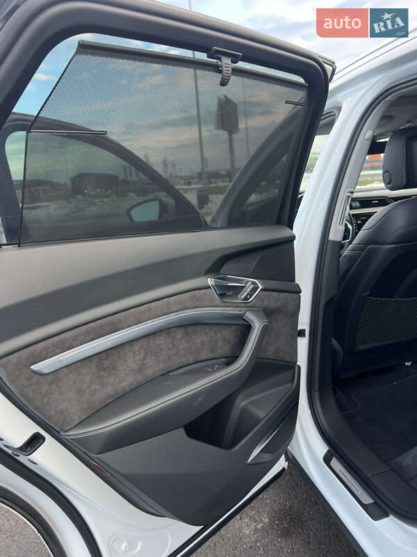 Внедорожник / Кроссовер Audi e-tron 2019 в Львове