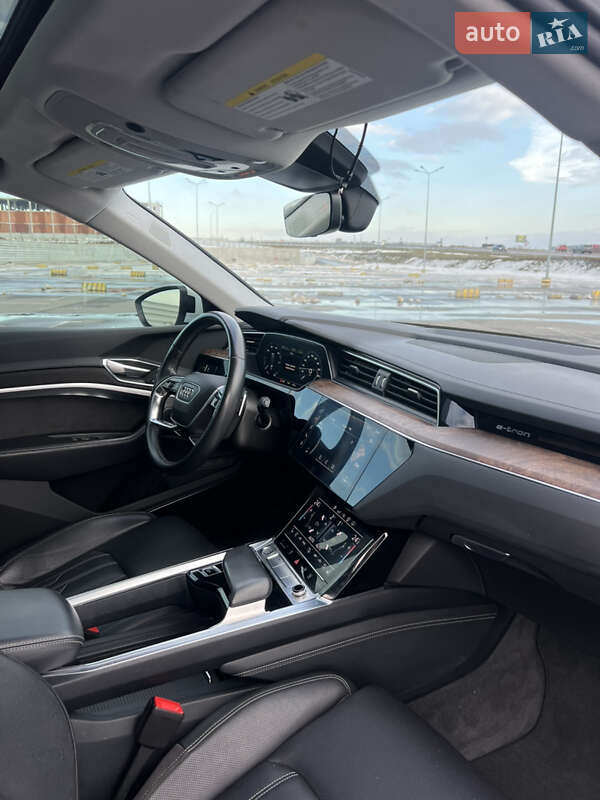 Внедорожник / Кроссовер Audi e-tron 2019 в Львове