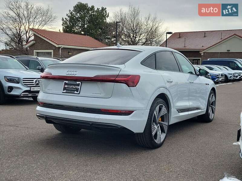 Позашляховик / Кросовер Audi e-tron 2022 в Львові