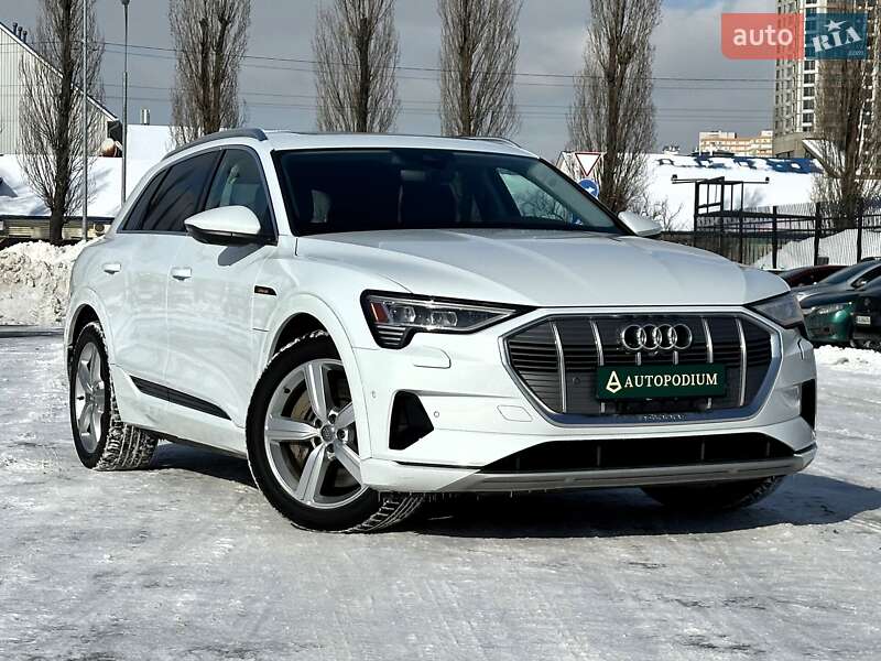 Позашляховик / Кросовер Audi e-tron 2019 в Києві