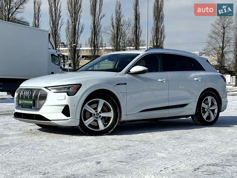 Позашляховик / Кросовер Audi e-tron 2019 в Києві