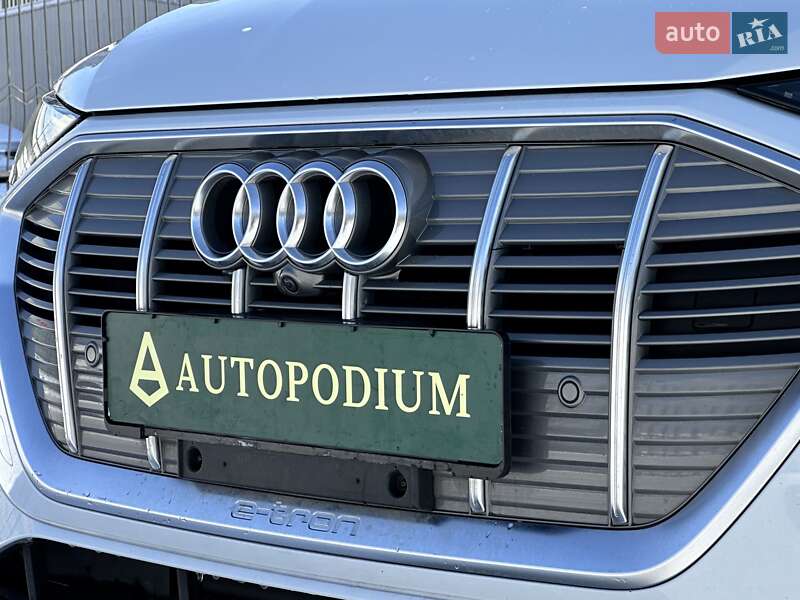 Позашляховик / Кросовер Audi e-tron 2019 в Києві