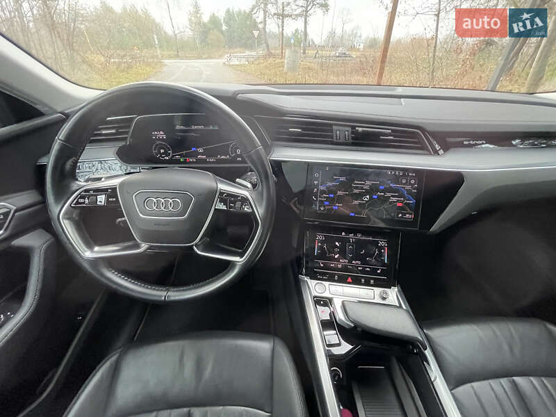 Позашляховик / Кросовер Audi e-tron 2020 в Львові фото 14 Позашляховик / Кросовер Audi e-tron 2020 в Львові