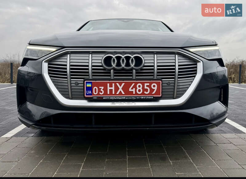 Внедорожник / Кроссовер Audi e-tron 2020 в Киеве
