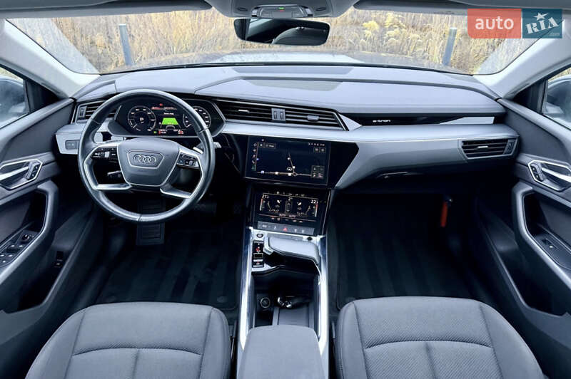 Внедорожник / Кроссовер Audi e-tron 2020 в Киеве