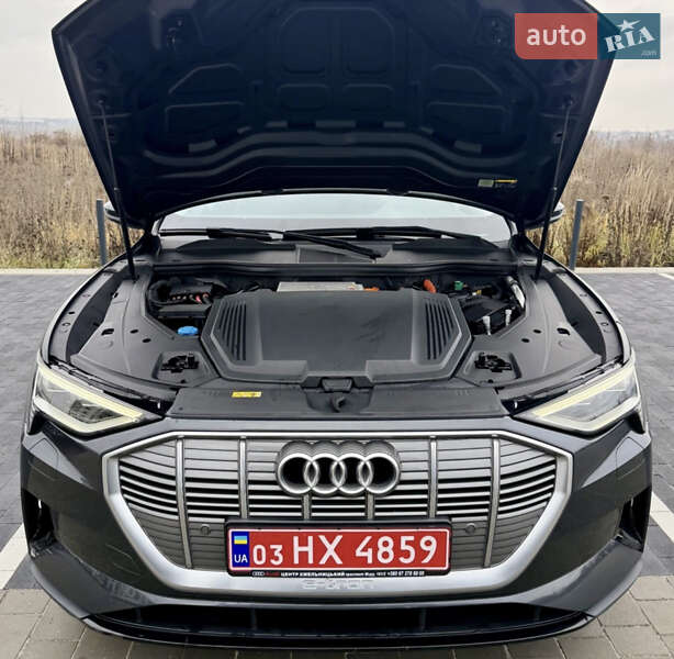 Внедорожник / Кроссовер Audi e-tron 2020 в Киеве