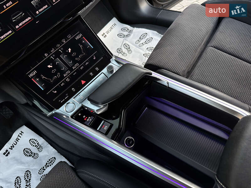 Позашляховик / Кросовер Audi e-tron 2019 в Трускавці фото 72 Позашляховик / Кросовер Audi e-tron 2019 в Трускавці