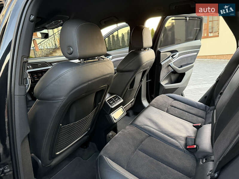 Позашляховик / Кросовер Audi e-tron 2019 в Трускавці фото 76 Позашляховик / Кросовер Audi e-tron 2019 в Трускавці