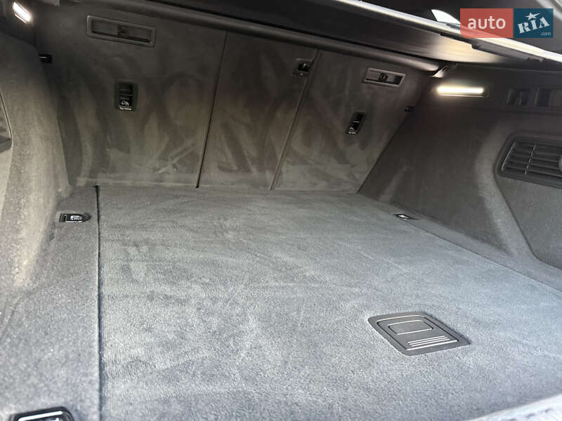 Позашляховик / Кросовер Audi e-tron 2019 в Трускавці фото 106 Позашляховик / Кросовер Audi e-tron 2019 в Трускавці