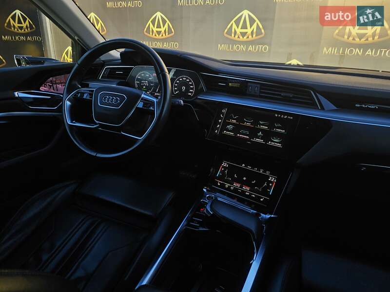 Внедорожник / Кроссовер Audi e-tron 2021 в Киеве фото 20 Внедорожник / Кроссовер Audi e-tron 2021 в Киеве