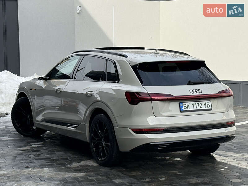 Внедорожник / Кроссовер Audi e-tron 2018 в Ровно фото 29 Внедорожник / Кроссовер Audi e-tron 2018 в Ровно