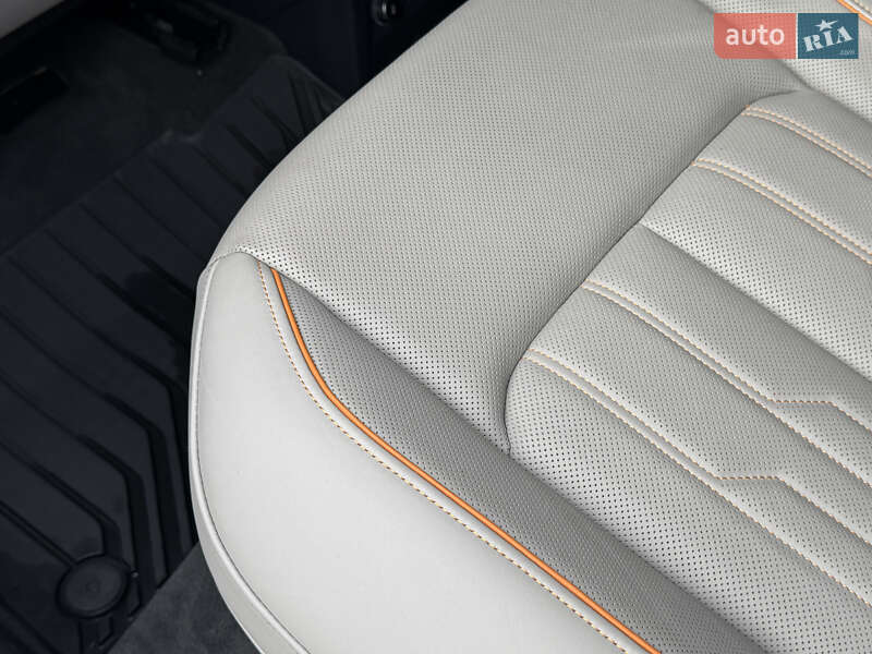 Внедорожник / Кроссовер Audi e-tron 2018 в Ровно фото 108 Внедорожник / Кроссовер Audi e-tron 2018 в Ровно