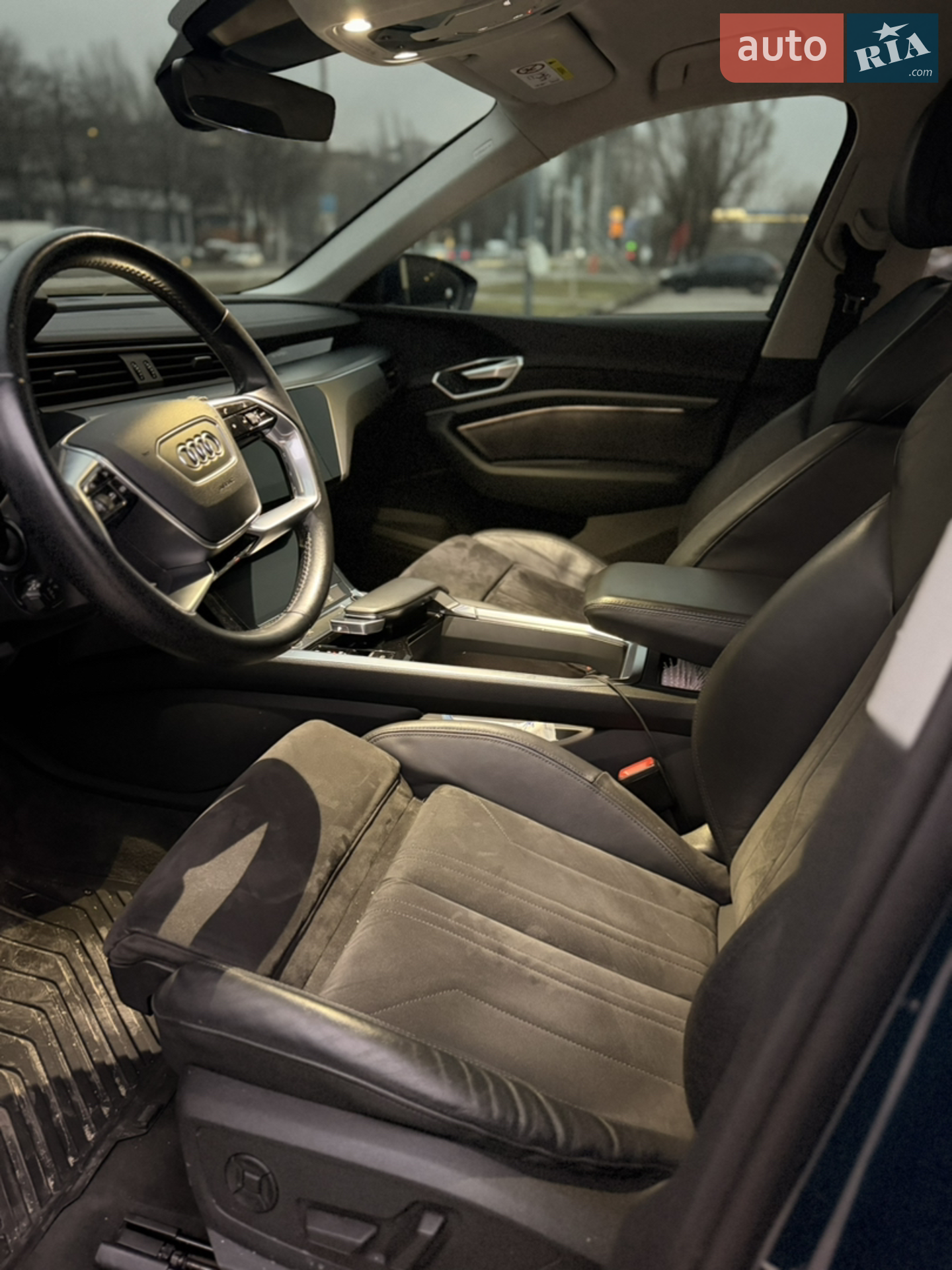 2020 Audi e-tron - мініатюра 7