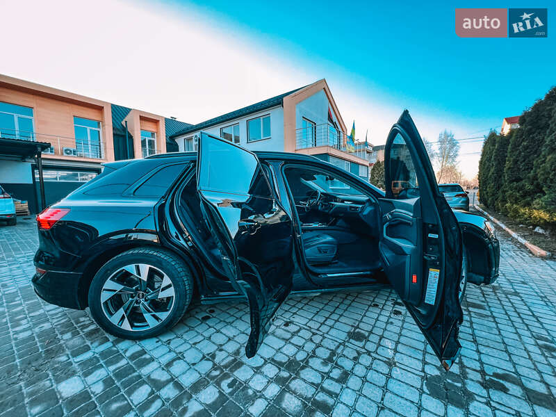 Внедорожник / Кроссовер Audi e-tron 2022 в Самборе фото 38 Внедорожник / Кроссовер Audi e-tron 2022 в Самборе