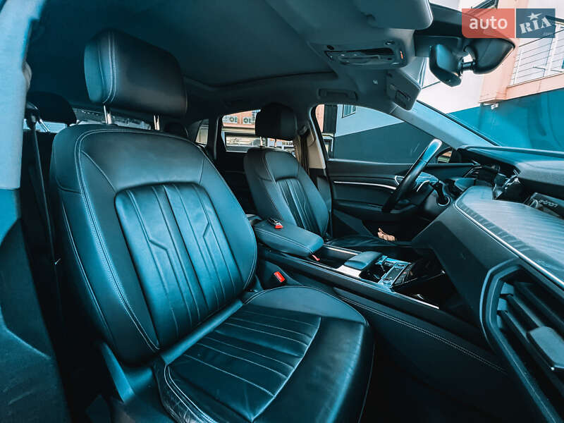 Внедорожник / Кроссовер Audi e-tron 2022 в Самборе фото 43 Внедорожник / Кроссовер Audi e-tron 2022 в Самборе