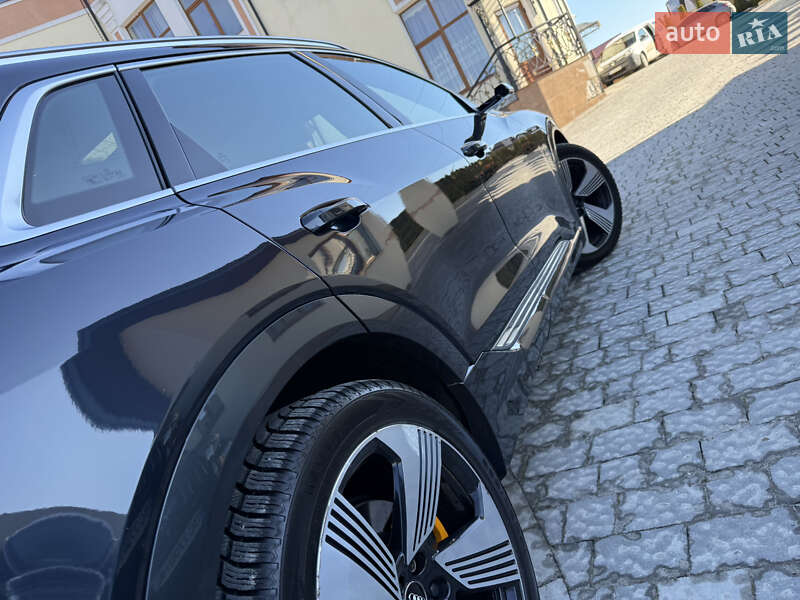 Позашляховик / Кросовер Audi e-tron 2018 в Трускавці фото 50 Позашляховик / Кросовер Audi e-tron 2018 в Трускавці