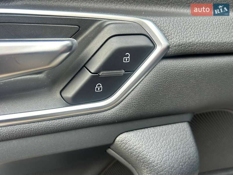 Позашляховик / Кросовер Audi e-tron 2020 в Одесі