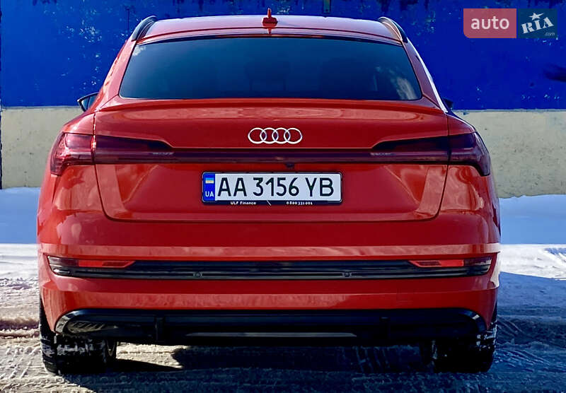 Позашляховик / Кросовер Audi e-tron 2021 в Києві